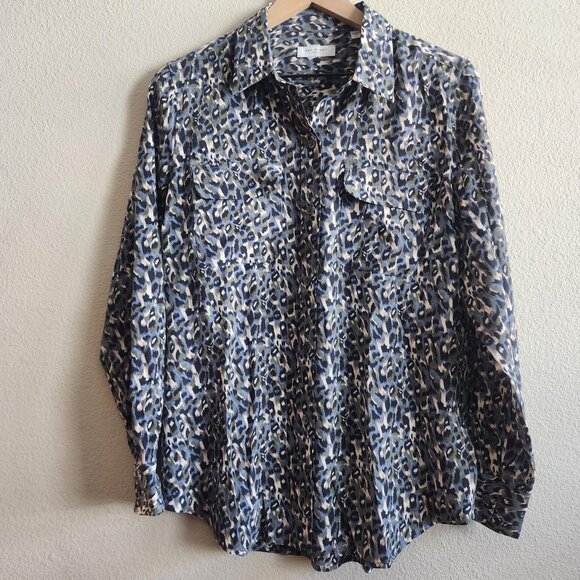Equipment Femme Shirt Womens Medium Blue Green Leopard Print Silk Button Up Top - Picture 1 of 11